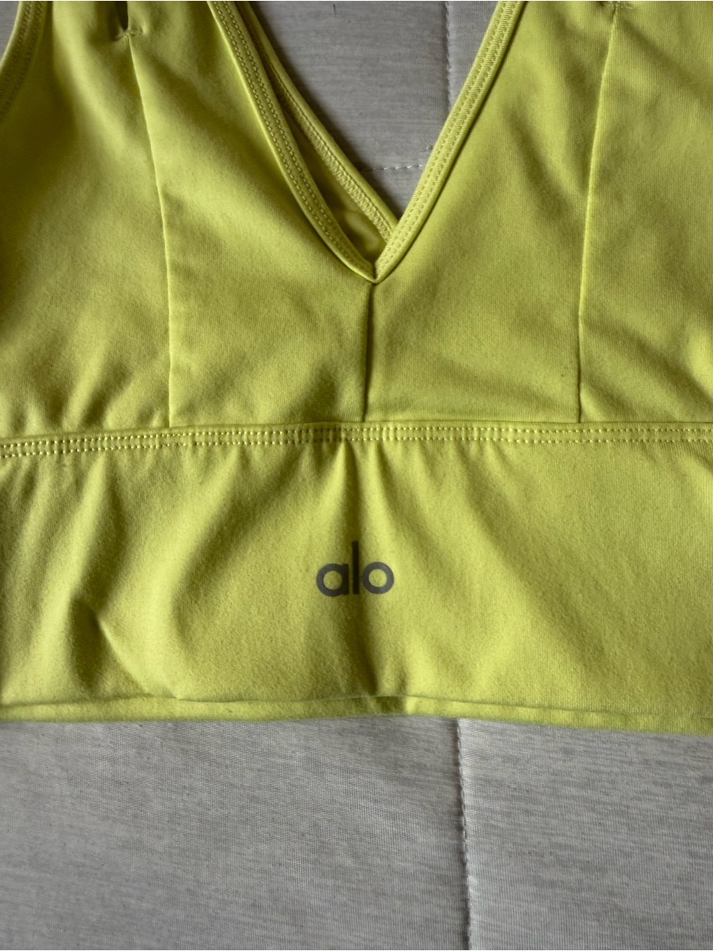 ALO Yoga women’s yellow Sports bra